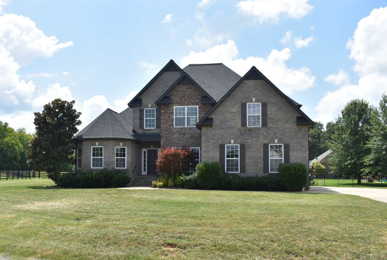 4408 Thoroughbred Ln - Photo 1