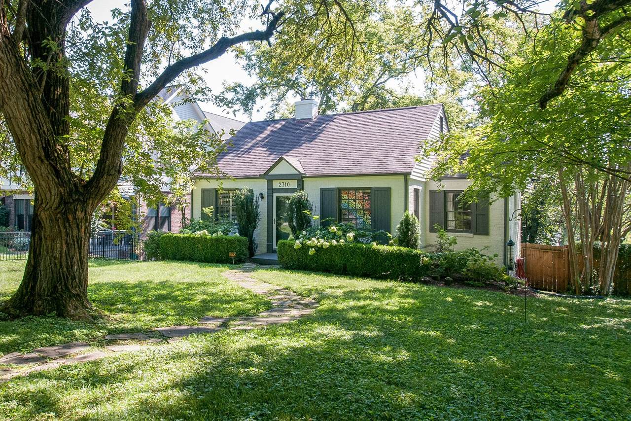 2710 Hawthorne Pl - Photo 1