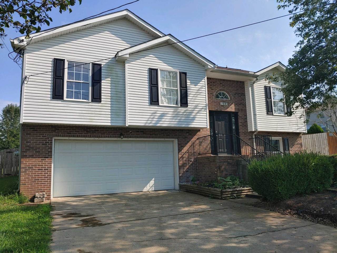 1043 Sugarcane Way - Photo 1
