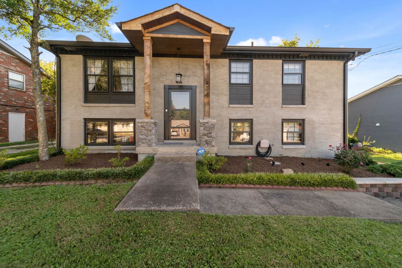 423 Tampa Dr - Photo 1