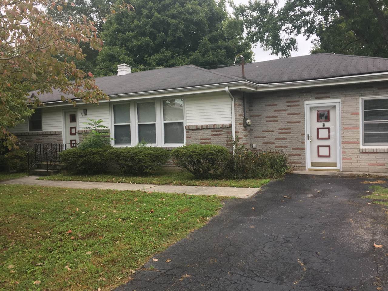 915 Potter Ln - Photo 1