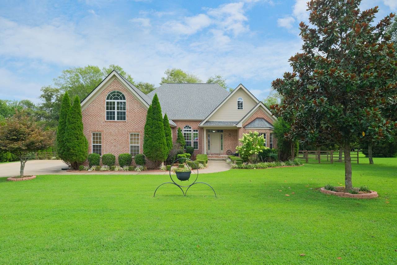 1124 Pruitt Ln - Photo 1