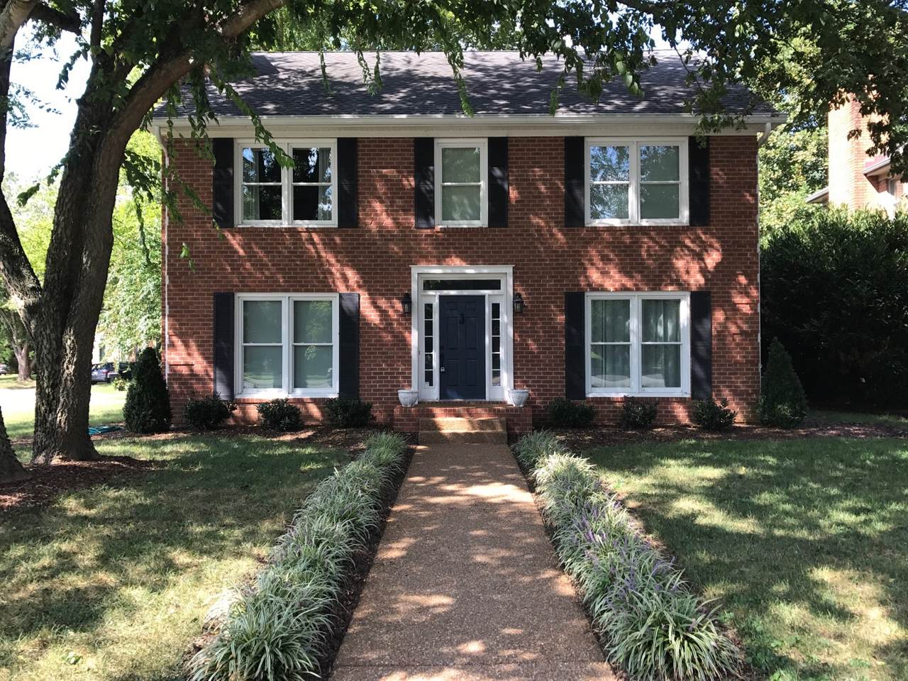 239 Scotsman Ln - Photo 1