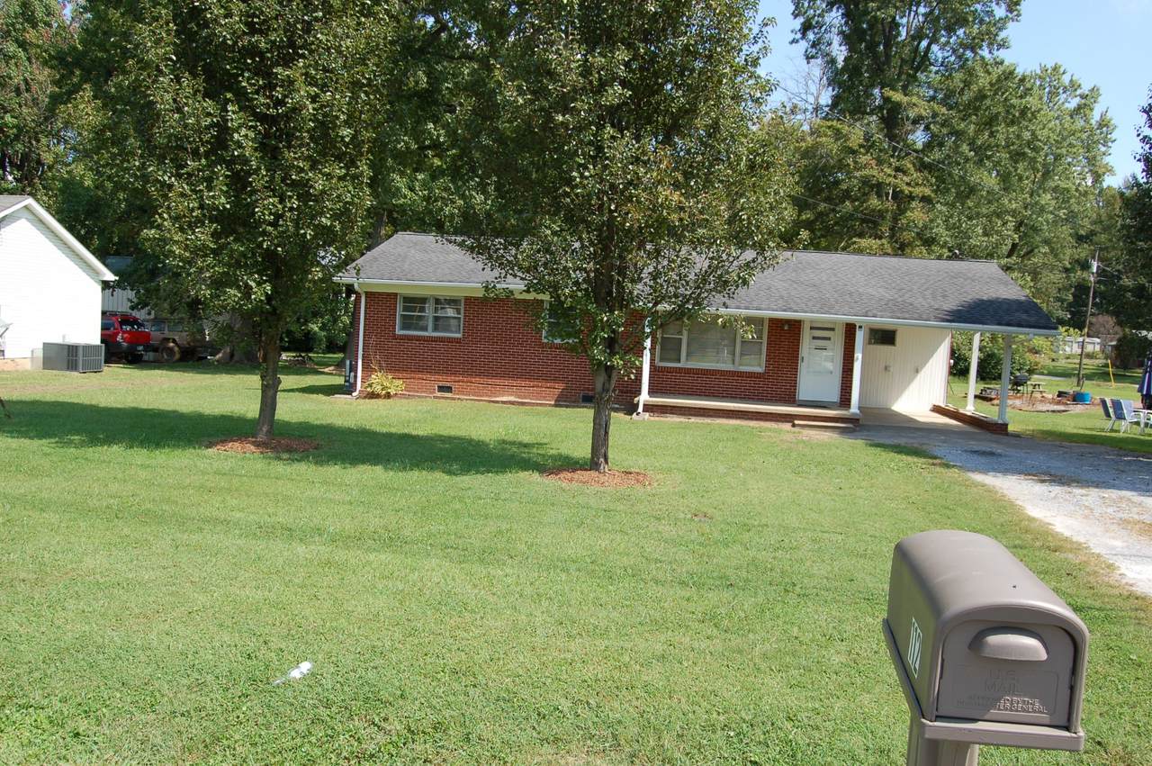 112 Robin Dr - Photo 1