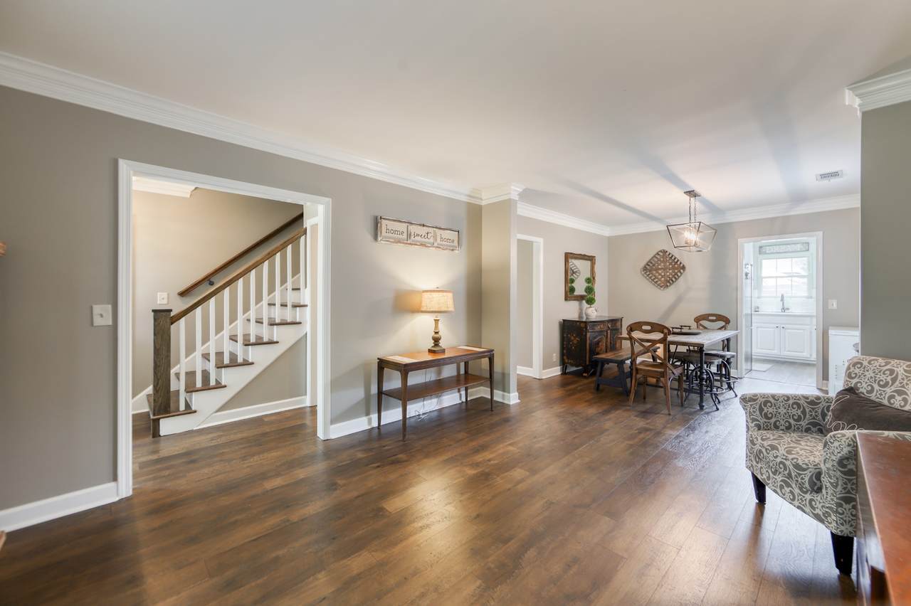 9105 Sawyer Brown Rd - Photo 1