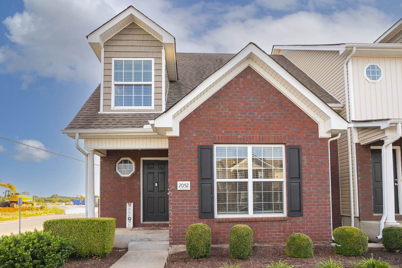 2052 George Buchanan Dr - Photo 1