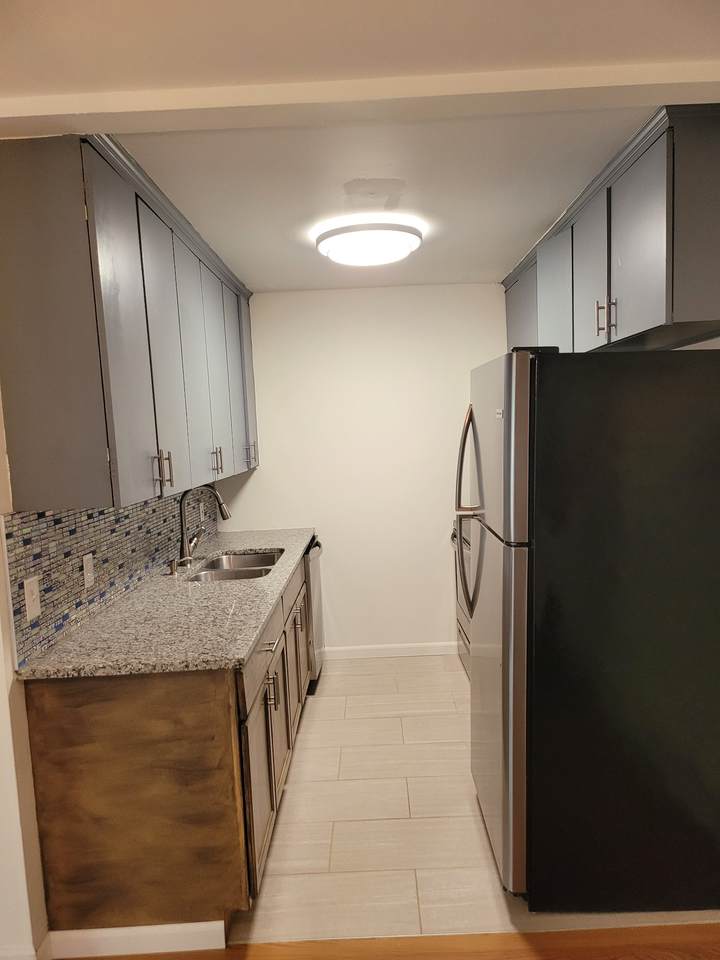 550 Harding Pl - Photo 1