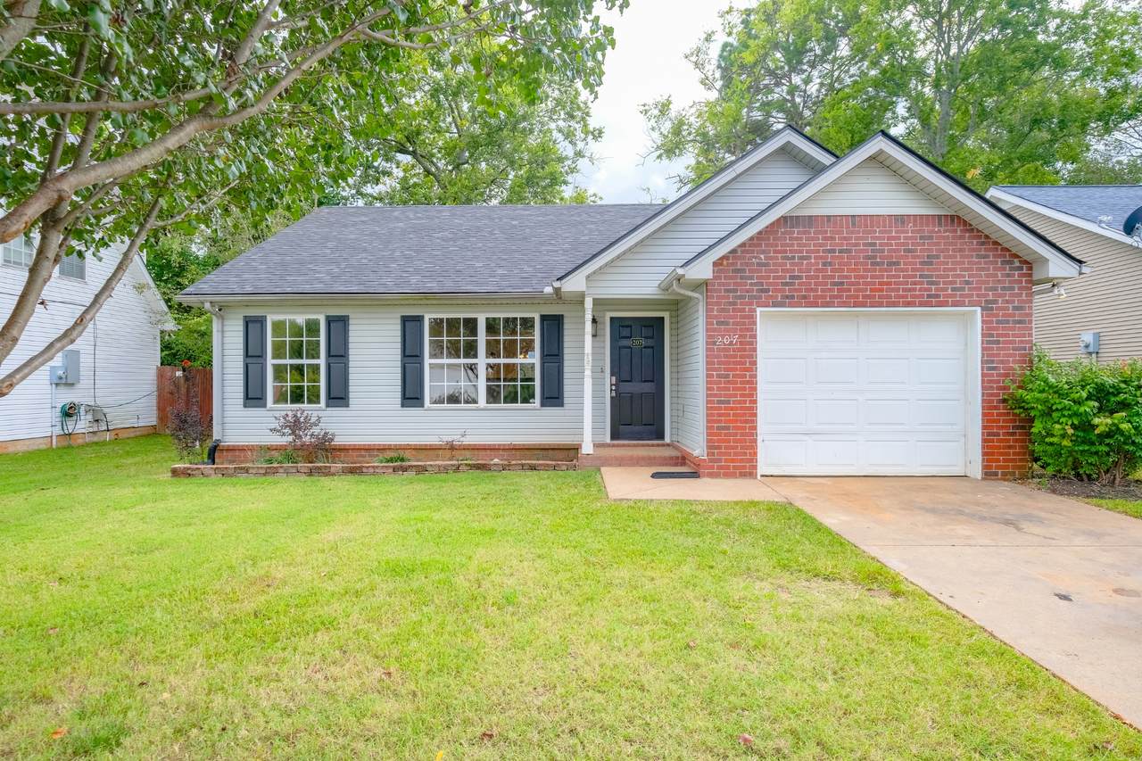 207 Meigs Dr - Photo 1