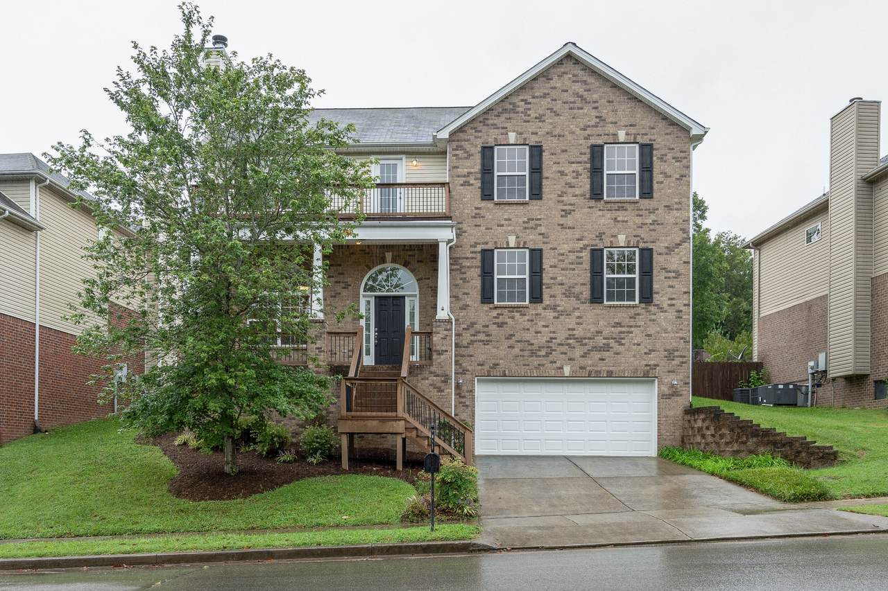 1517 Constitution Ave - Photo 1