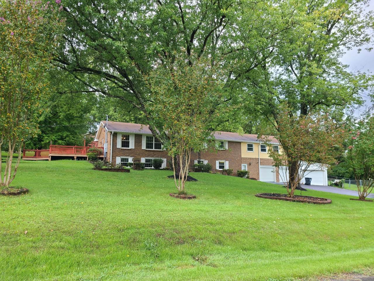 911 Green Valley Rd - Photo 1