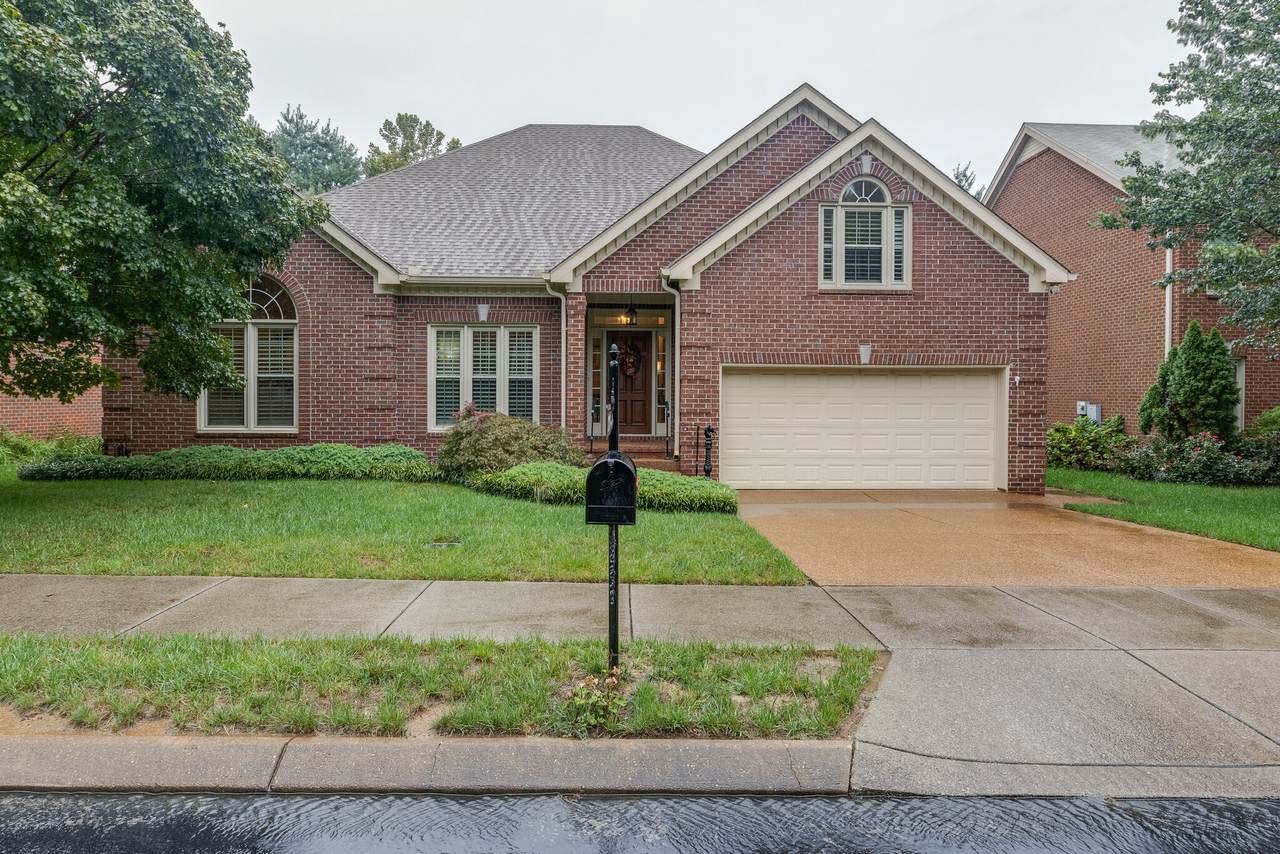 220 Karnes Dr - Photo 1