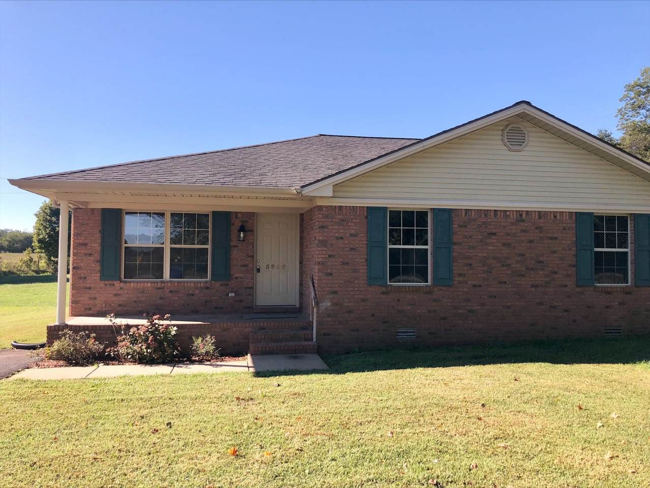 5869 Julien Rd - Photo 1
