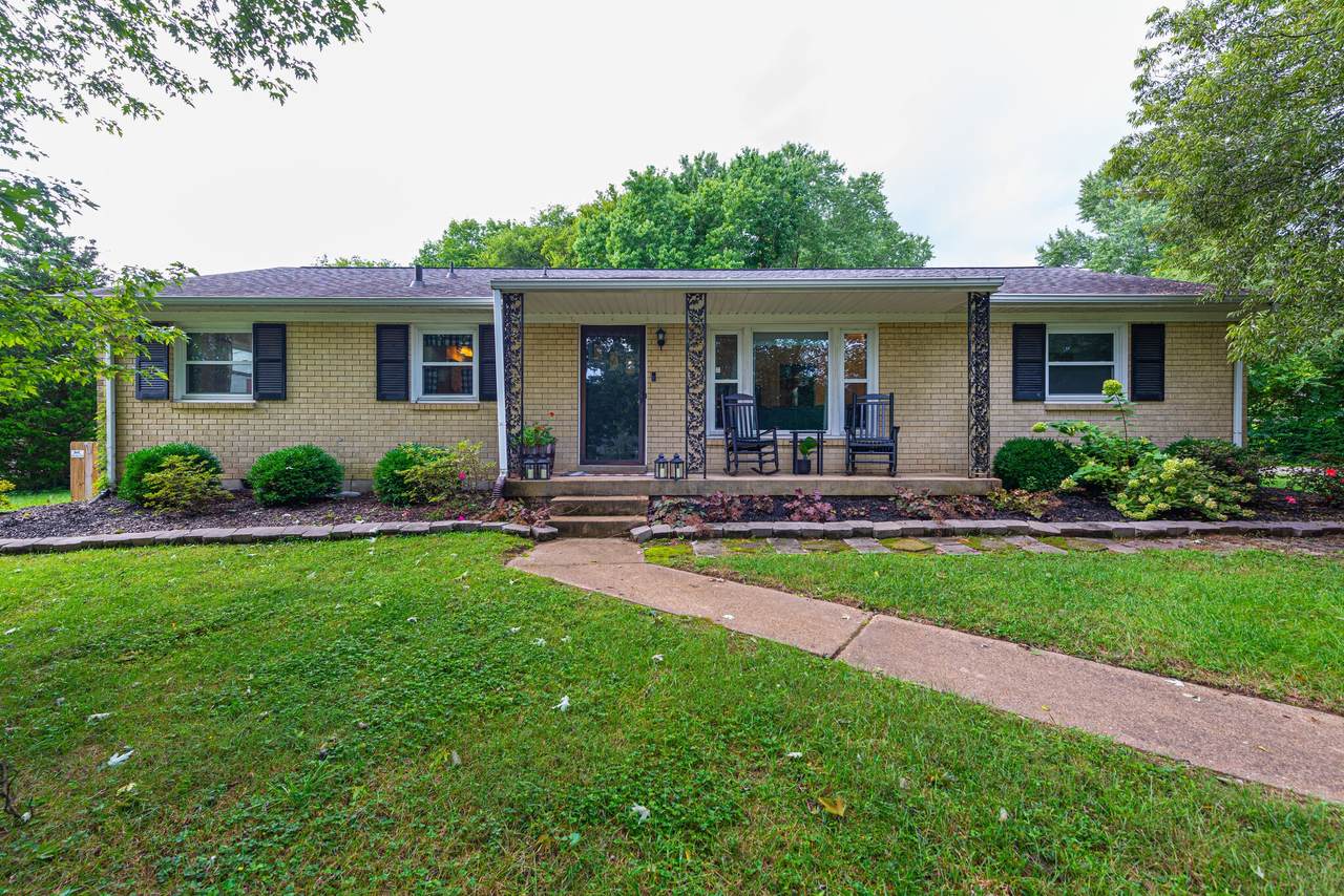 300 Cathy Jo Dr - Photo 1