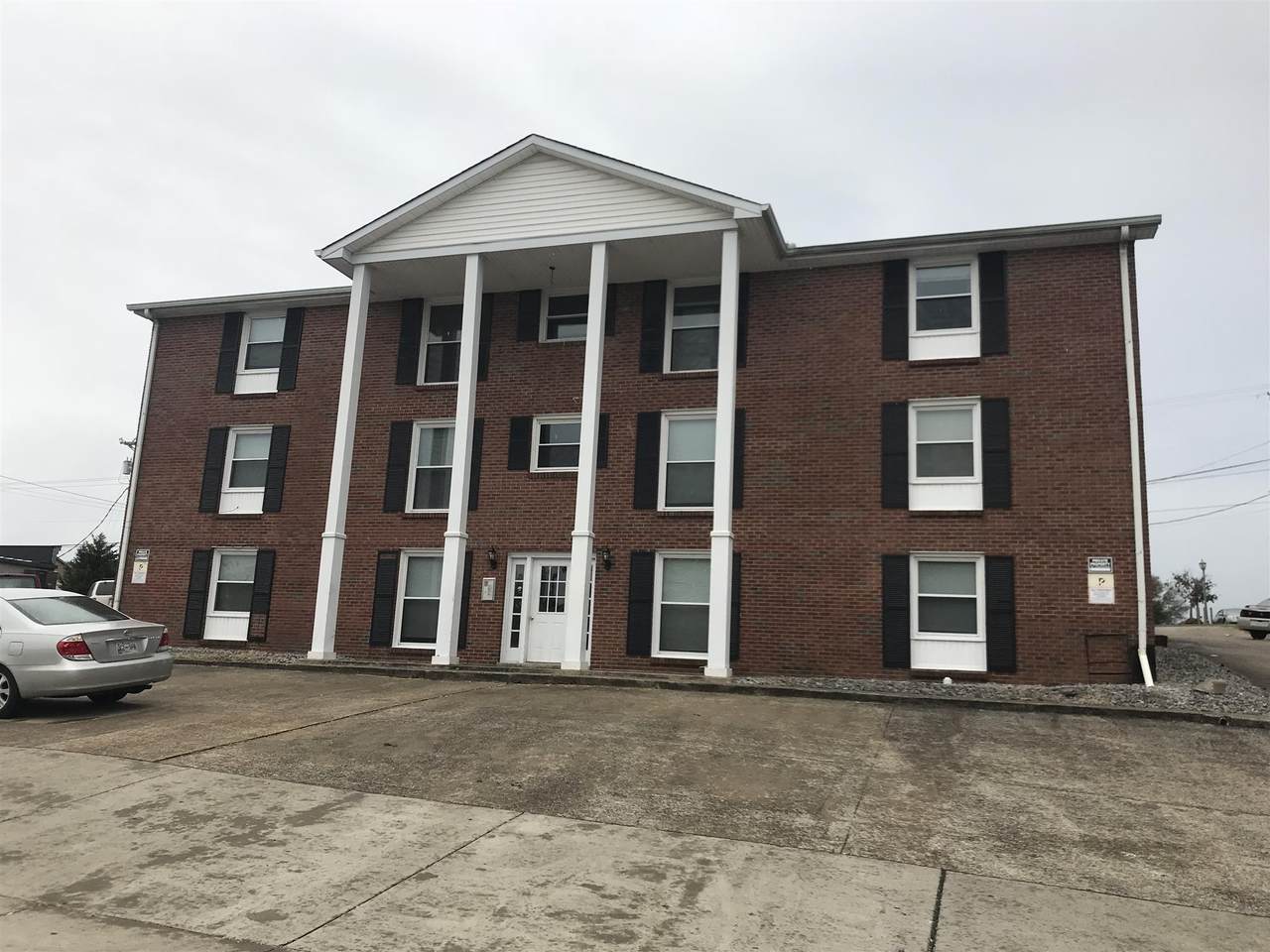 526 Main St - Photo 1