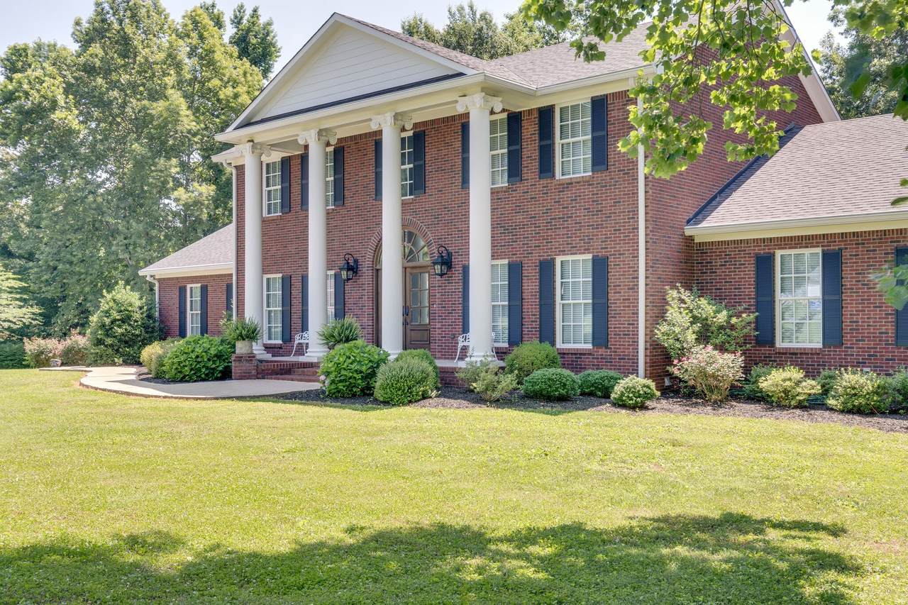 1192 Austin Cir - Photo 1