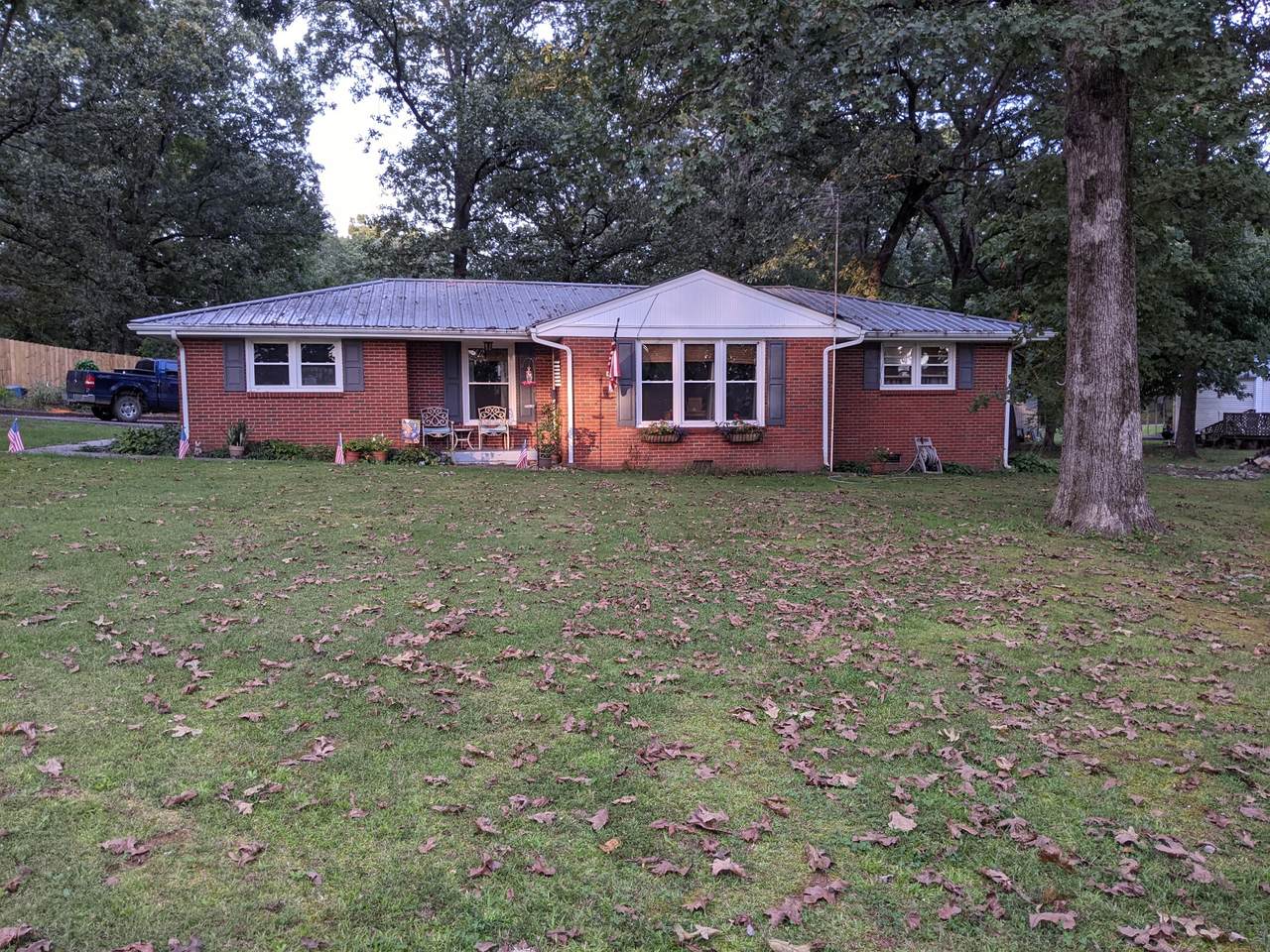 111 W Hills Ter - Photo 1