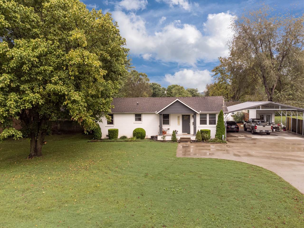 203 Dale St - Photo 1