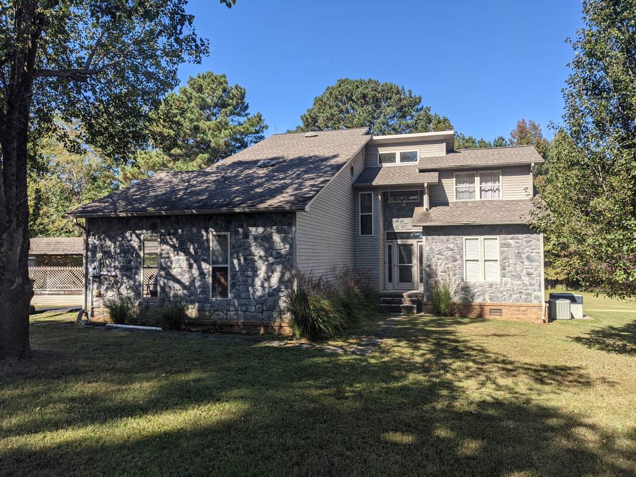581 Crattie Dr - Photo 1