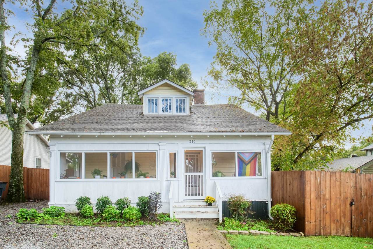 219 Orlando Ave - Photo 1