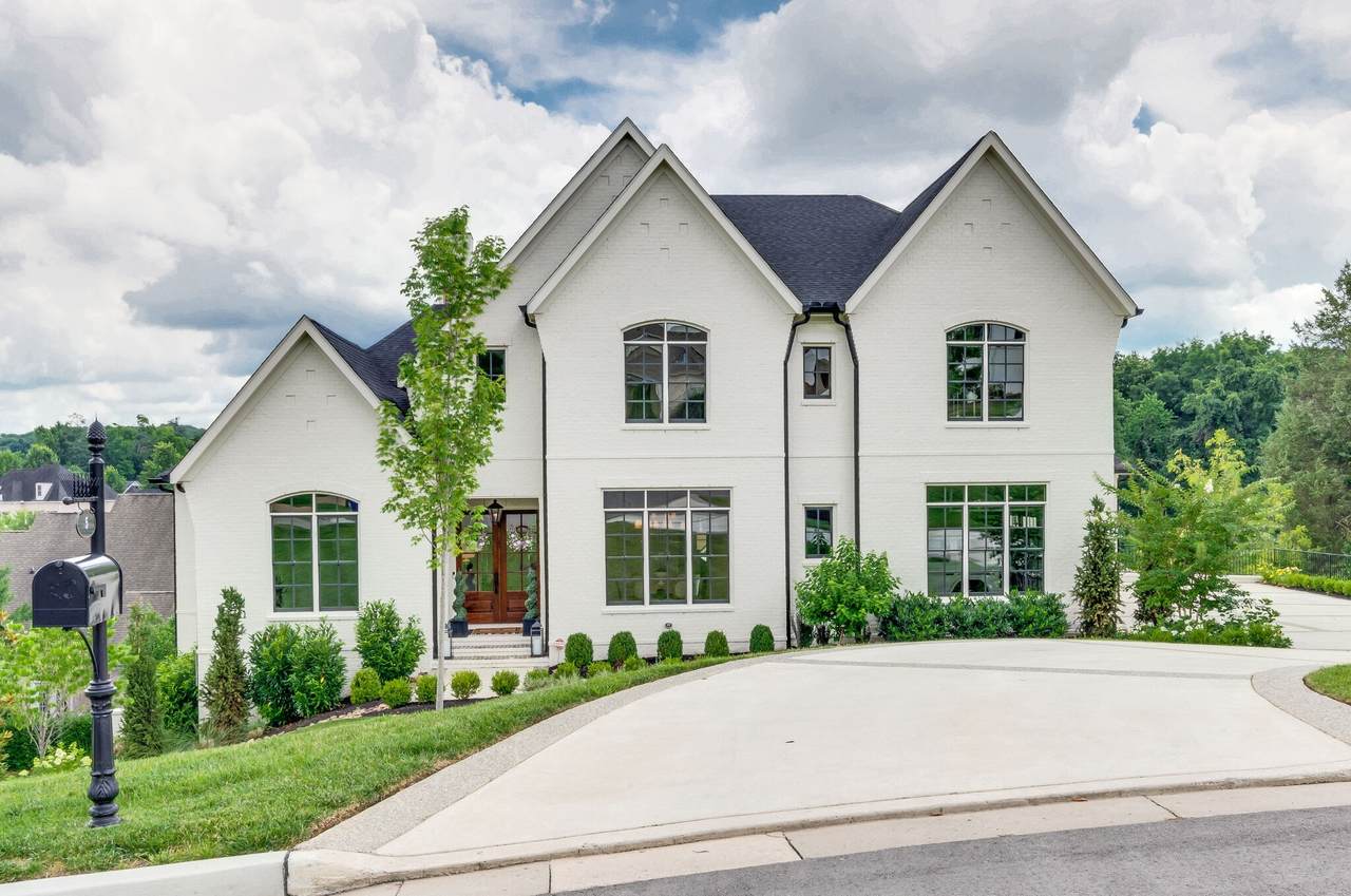 5 Winged Foot Pl - Photo 1