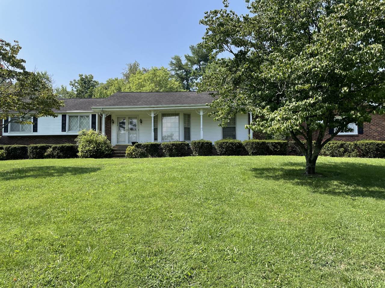 110 Bay Dr - Photo 1