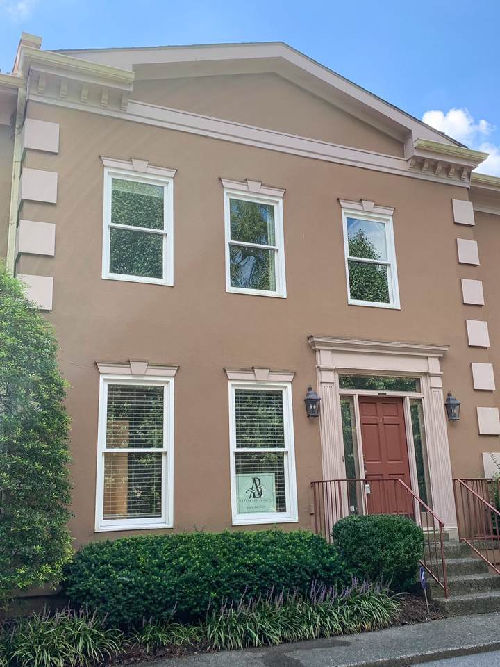 3019 Woodlawn Dr - Photo 1