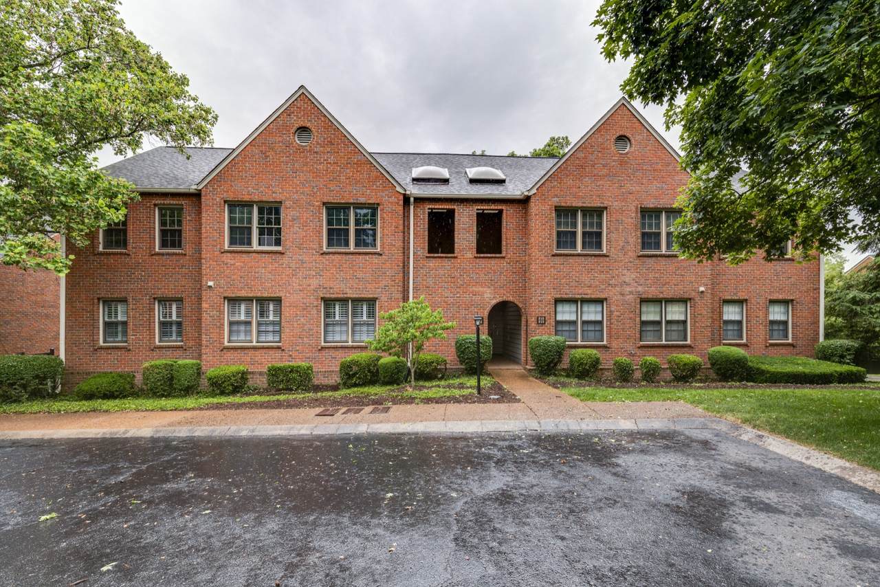 214 Westchase Dr - Photo 1