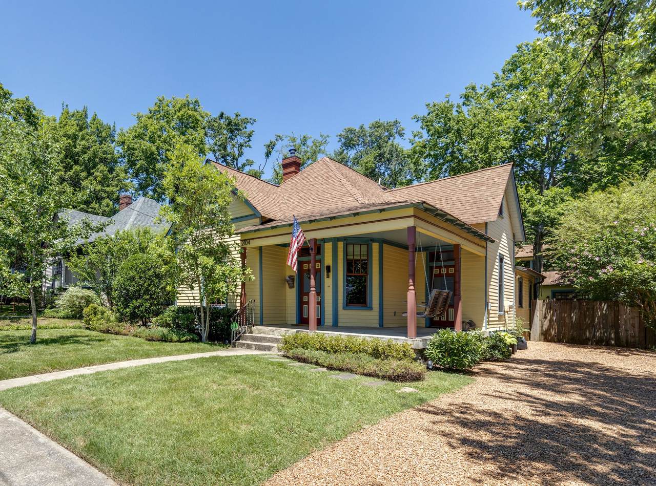 2104 Grantland Ave - Photo 1