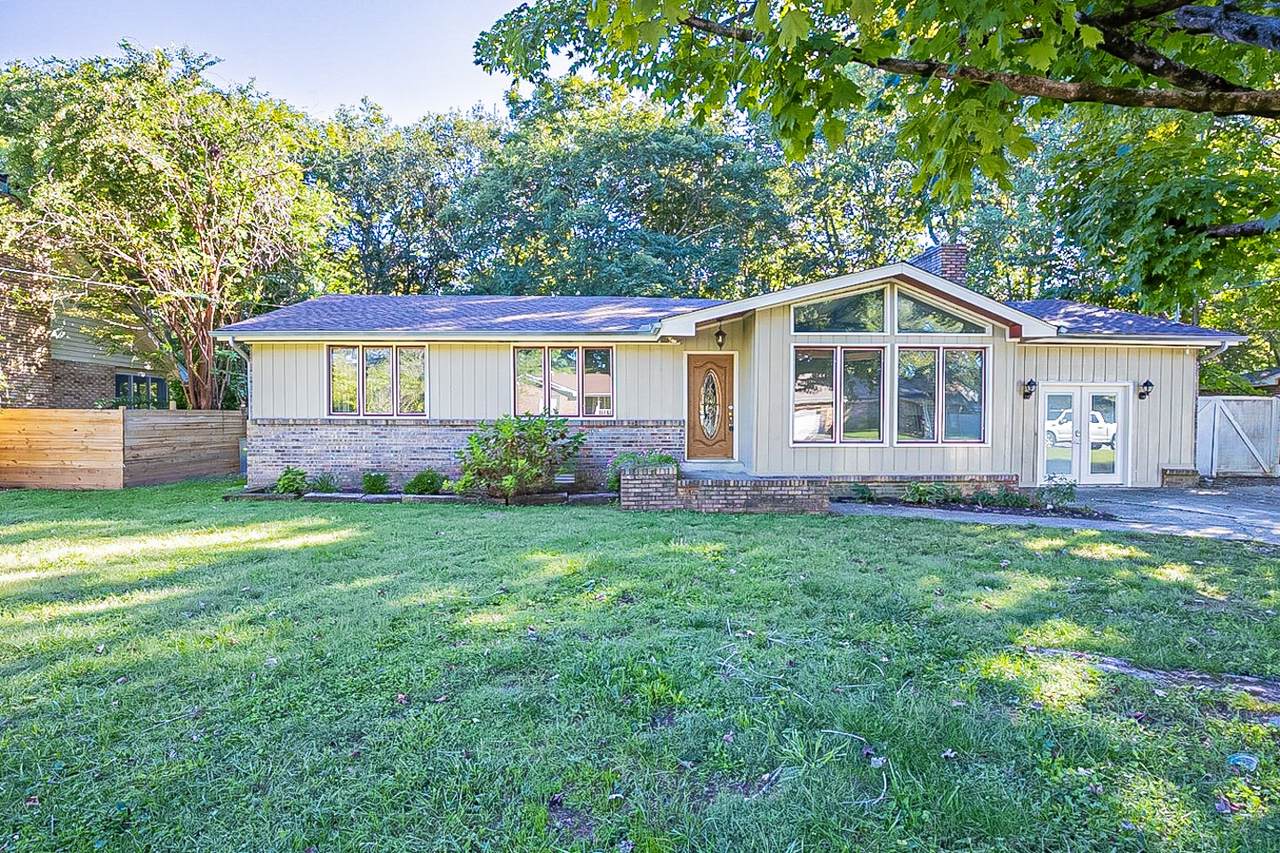 102 Patrick Ave - Photo 1