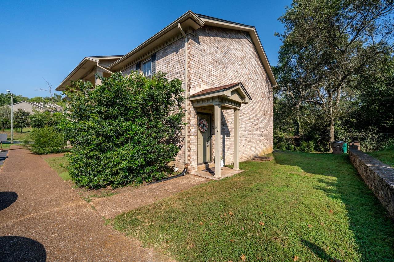 109 Northcrest Ct - Photo 1