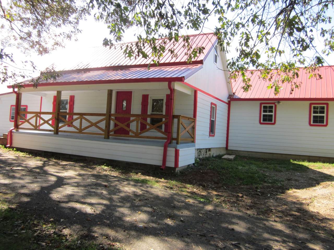1022 Fairview Rd - Photo 1