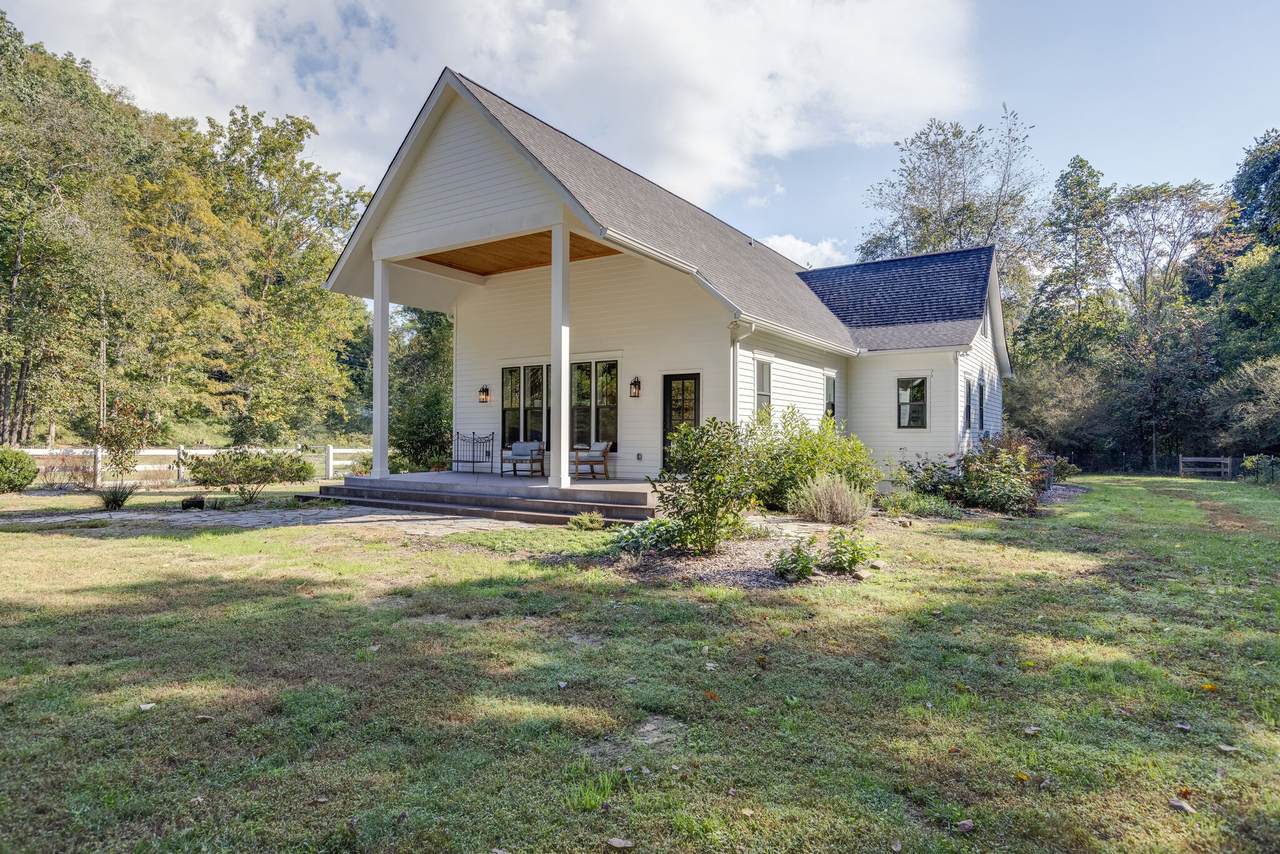 1035 Natier Dr - Photo 1