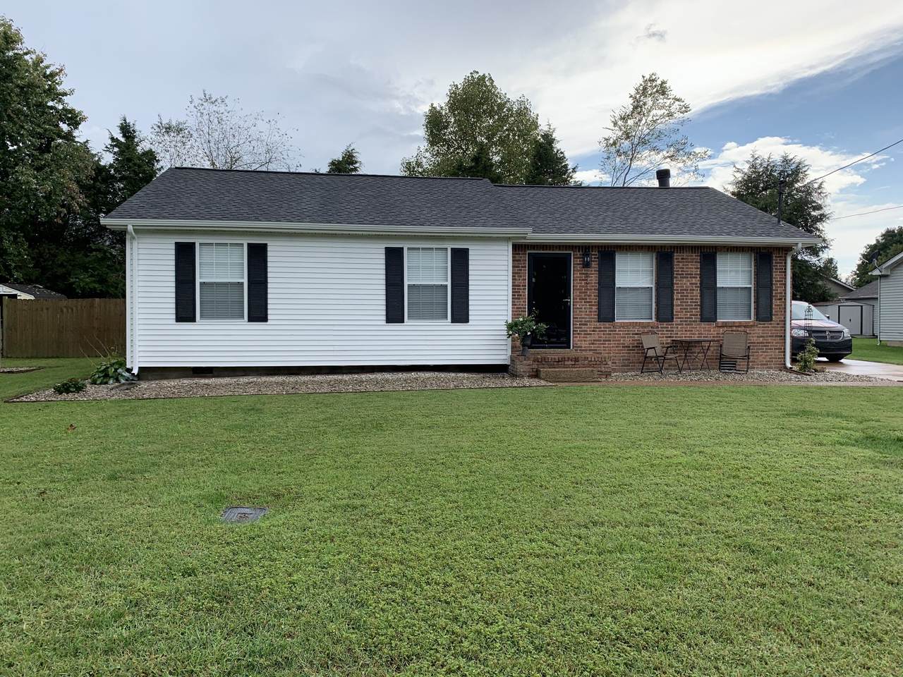 108 Meadow Ct - Photo 1