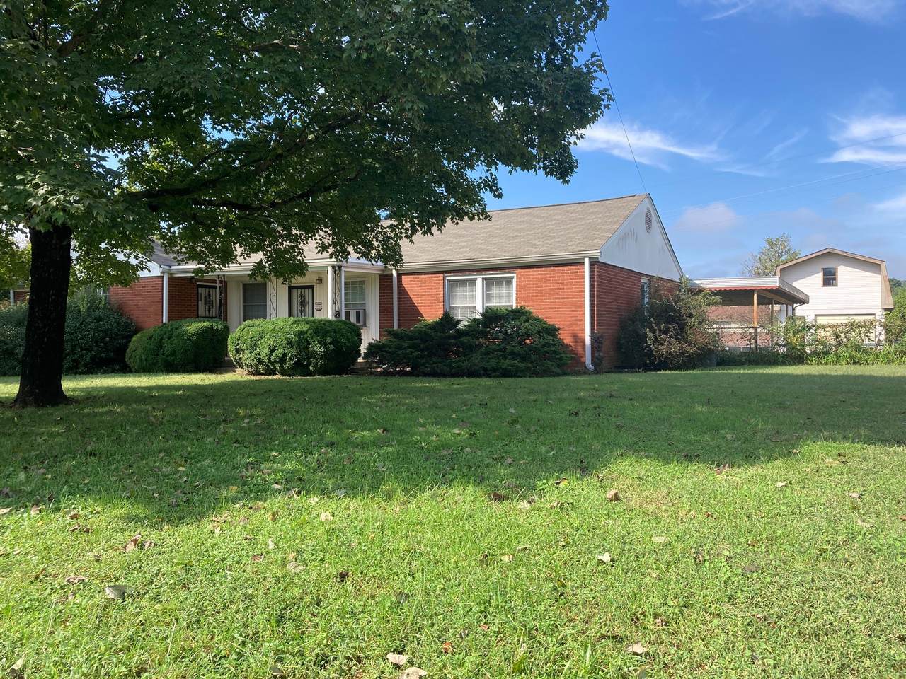 216 Walker Ter - Photo 1