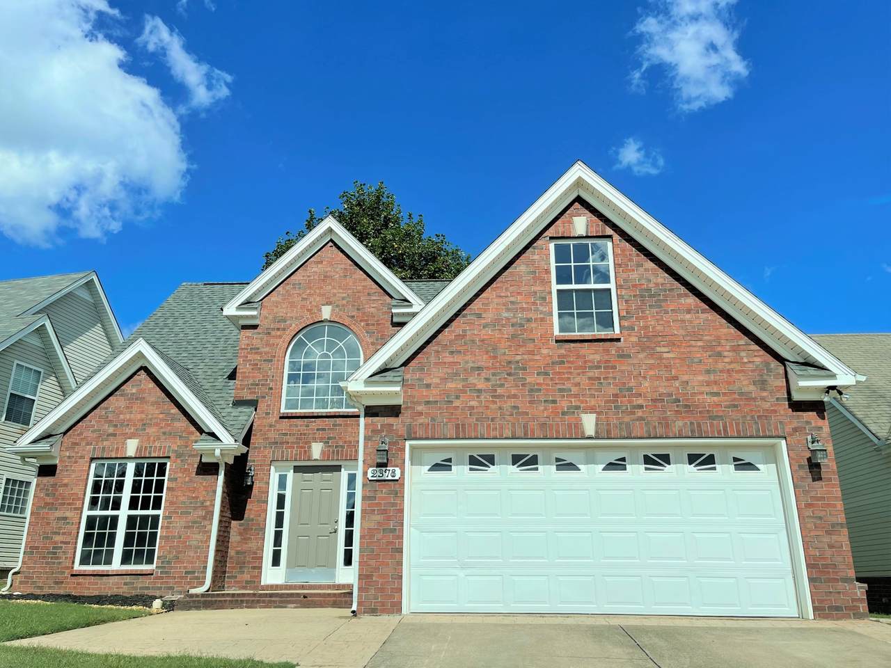 2378 Oak Hill Dr - Photo 1