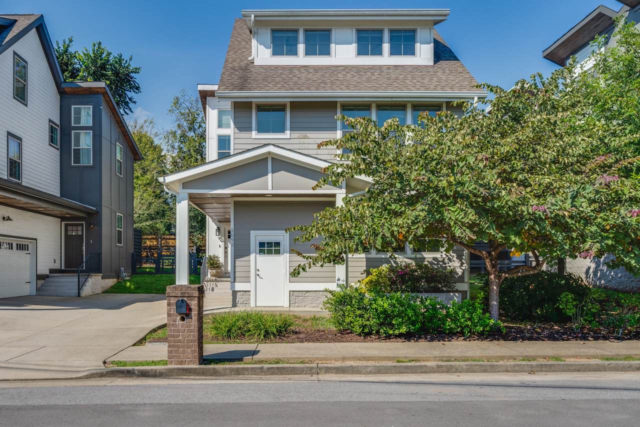 1692 Carvell Dr - Photo 1