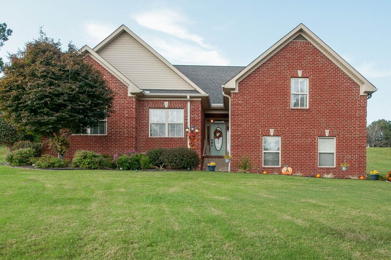 1005 Meadowood Ln - Photo 1