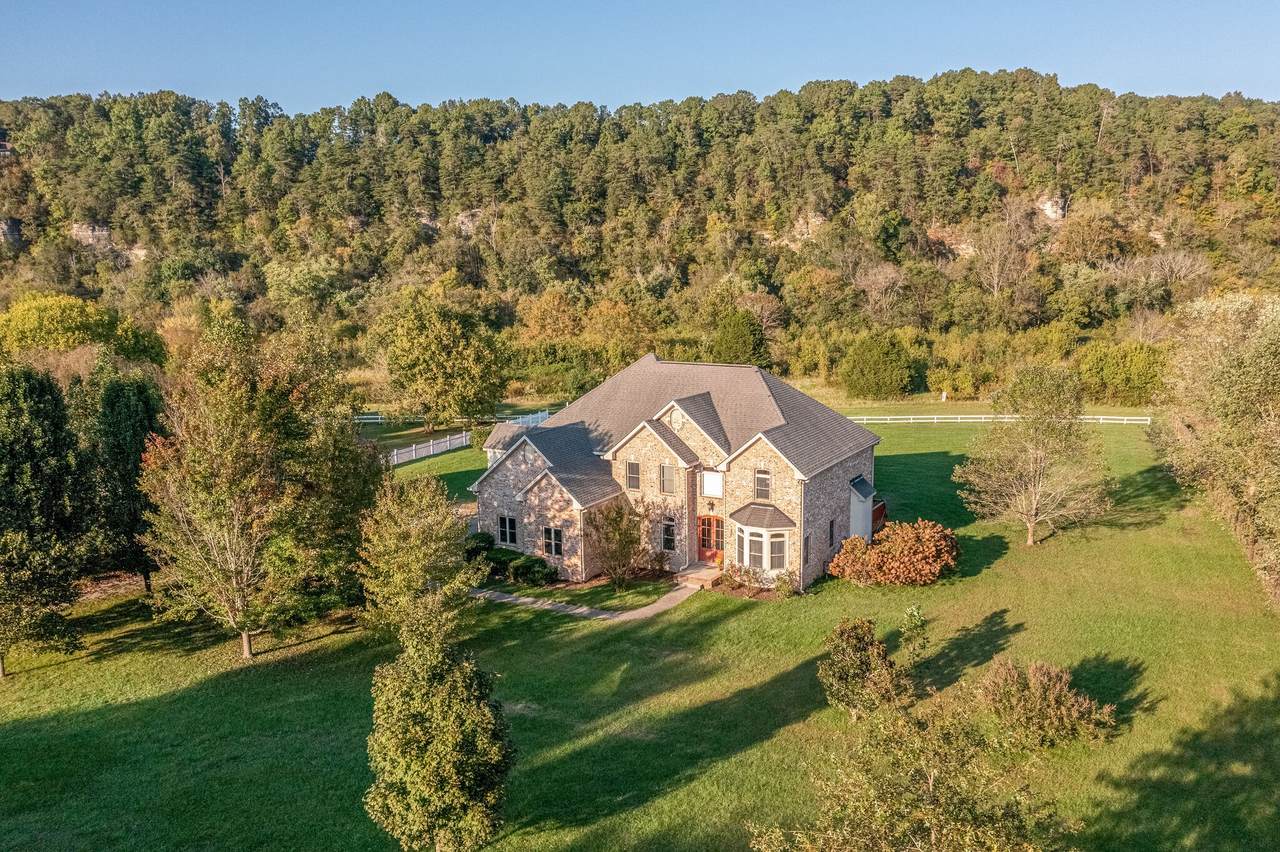 1030 Cliff View Dr - Photo 1