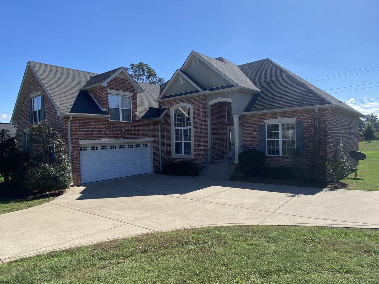 715 Starpoint Dr - Photo 1