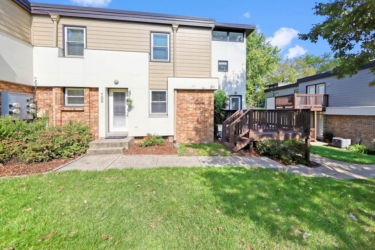 940 Gale Ln - Photo 1