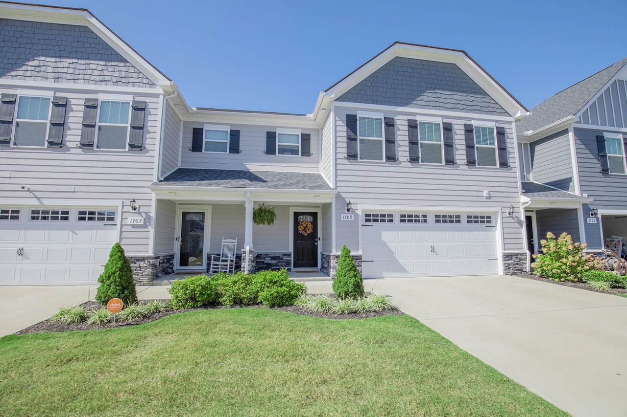 1709 Calcutta Dr - Photo 1