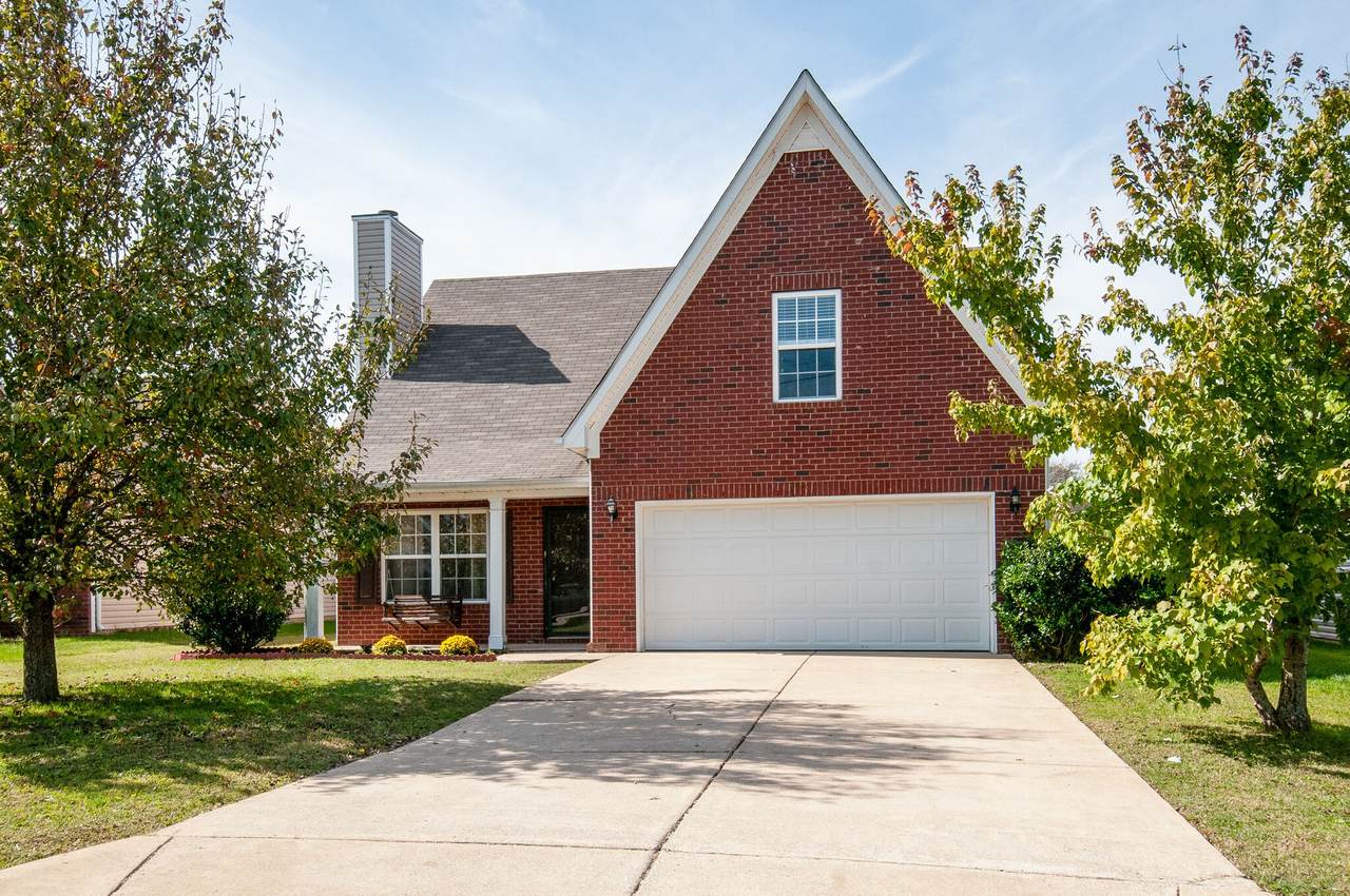 3015 Deer Trail Dr - Photo 1