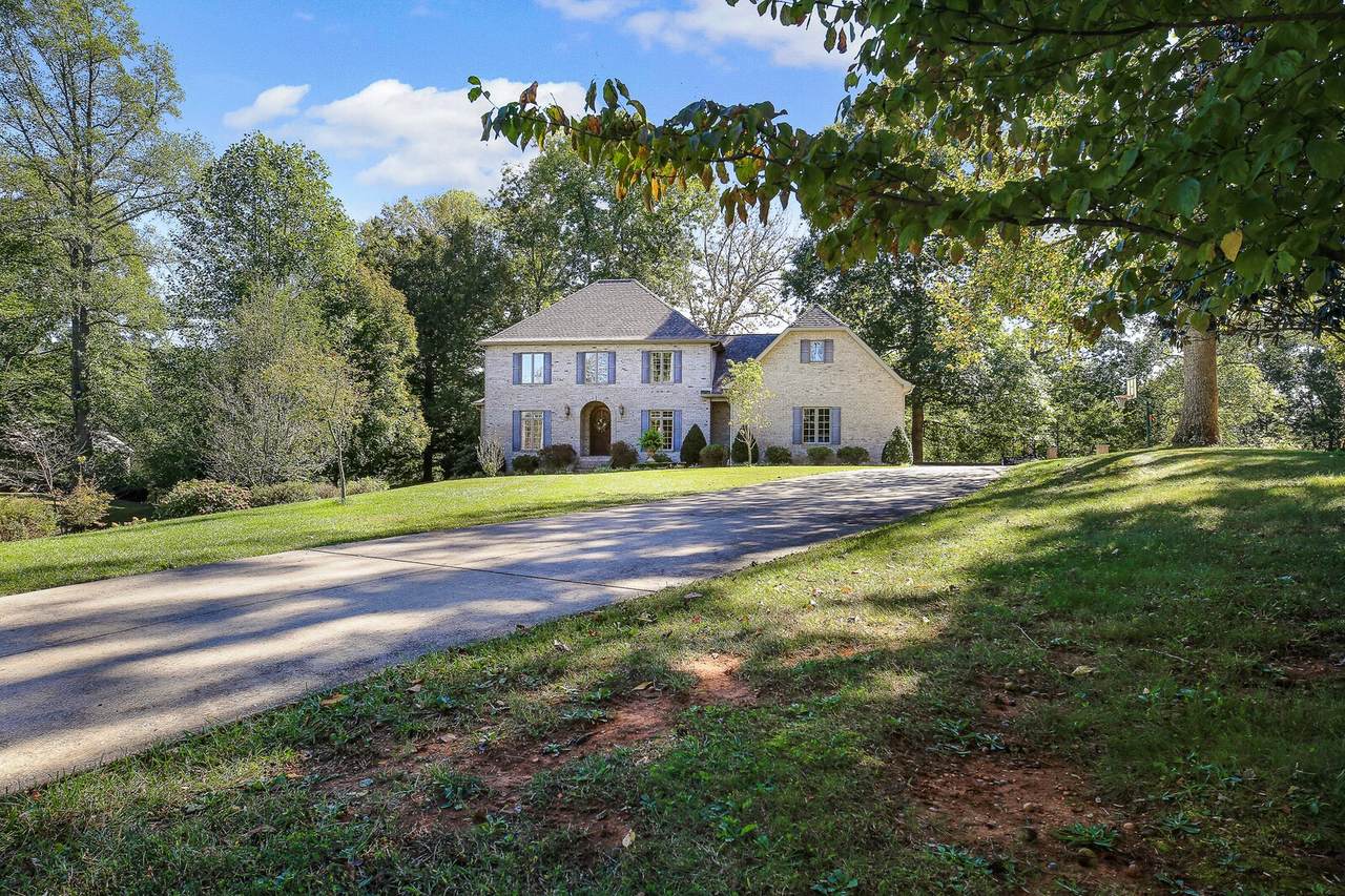 678 Oakland Dr - Photo 1