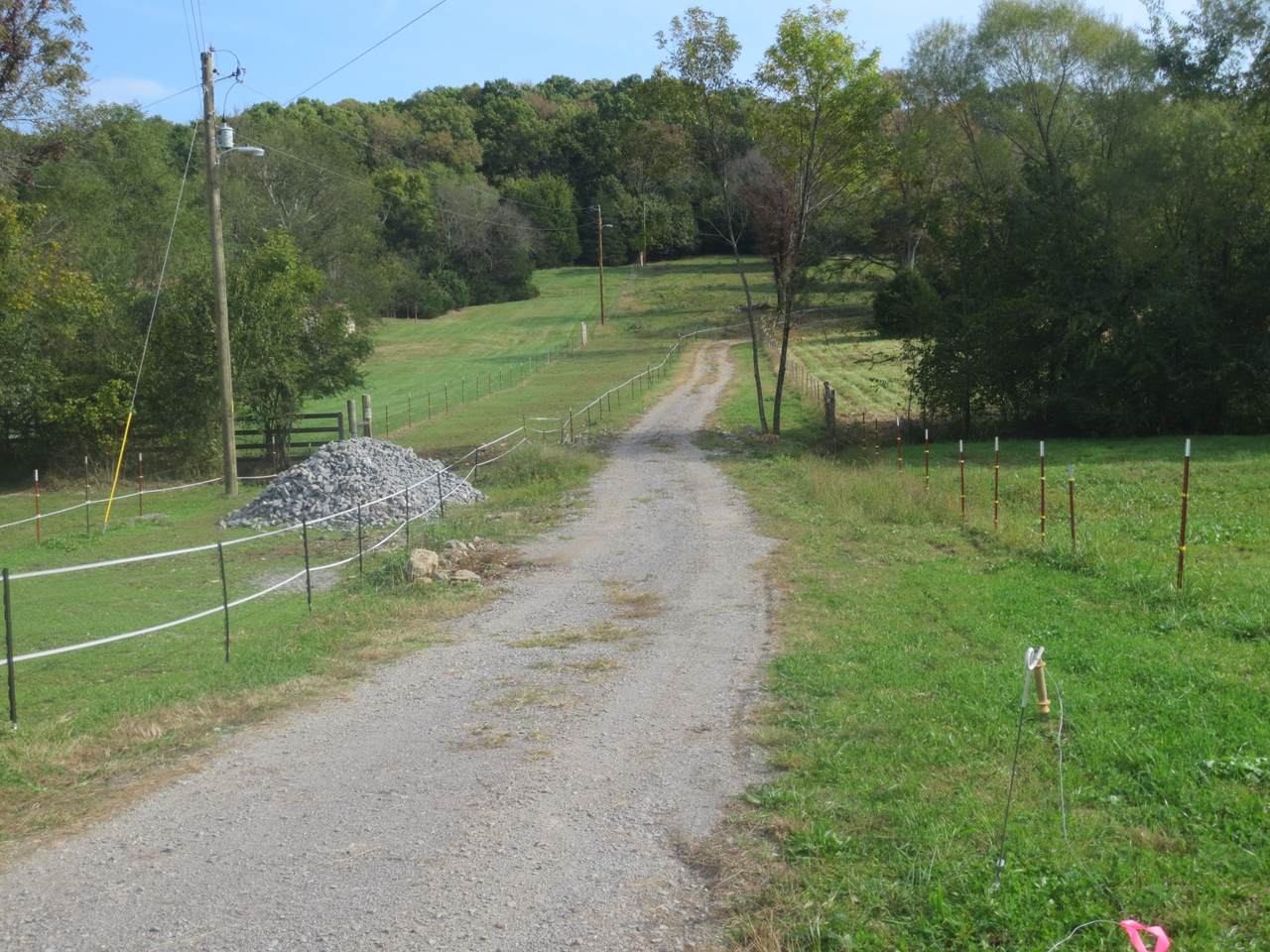 73 Shoulder Lane - Photo 1