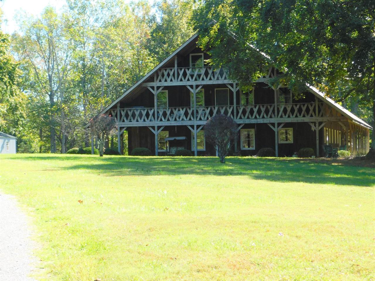 2541 Oak Hill Rd - Photo 1