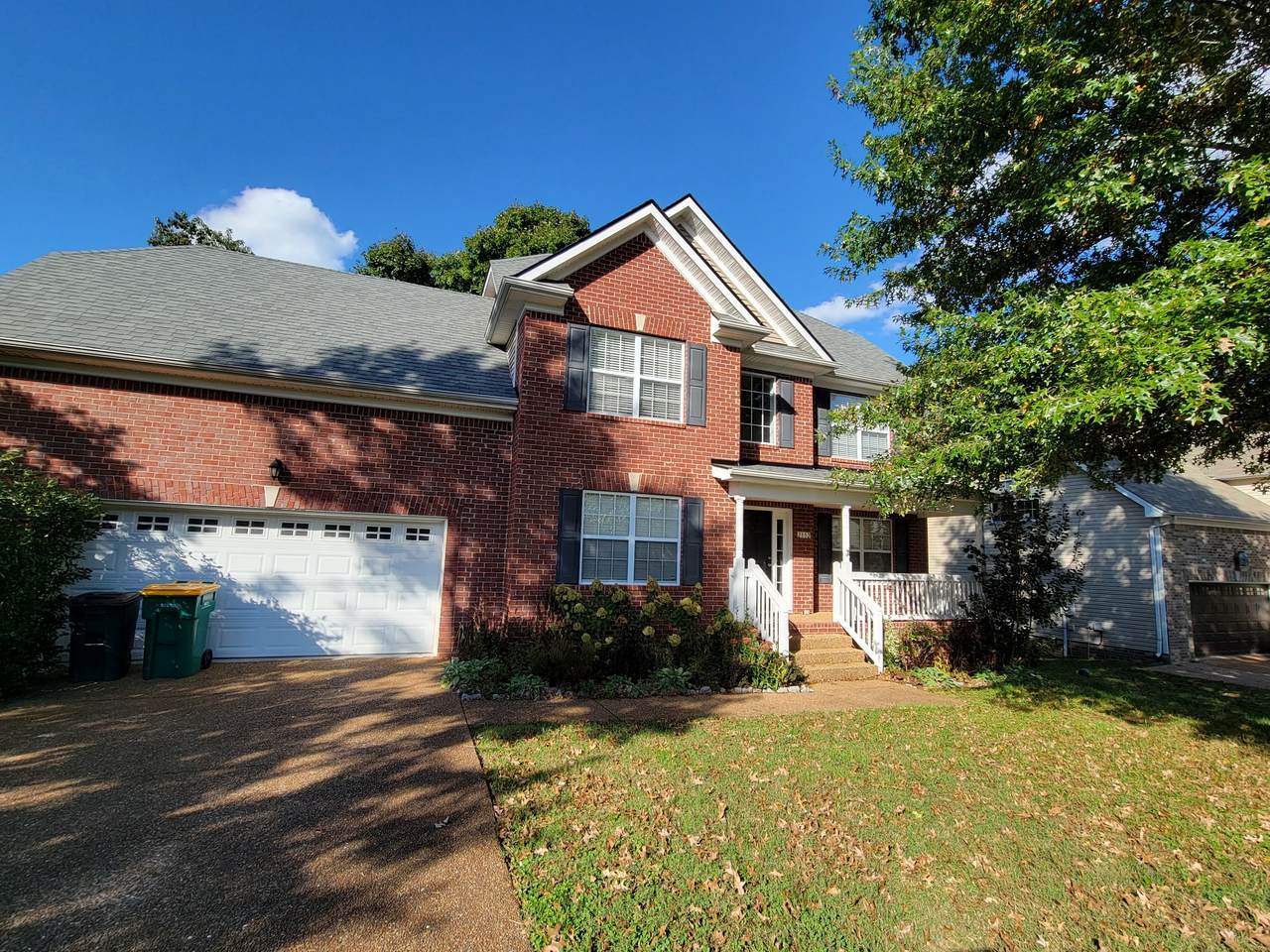 2112 Burgess Ln - Photo 1