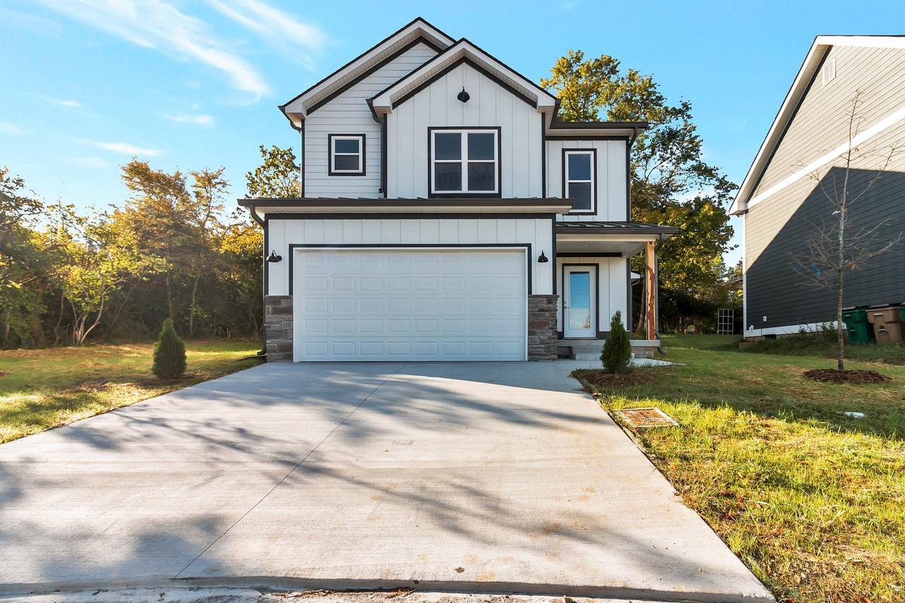 732 Ellie Dr - Photo 1