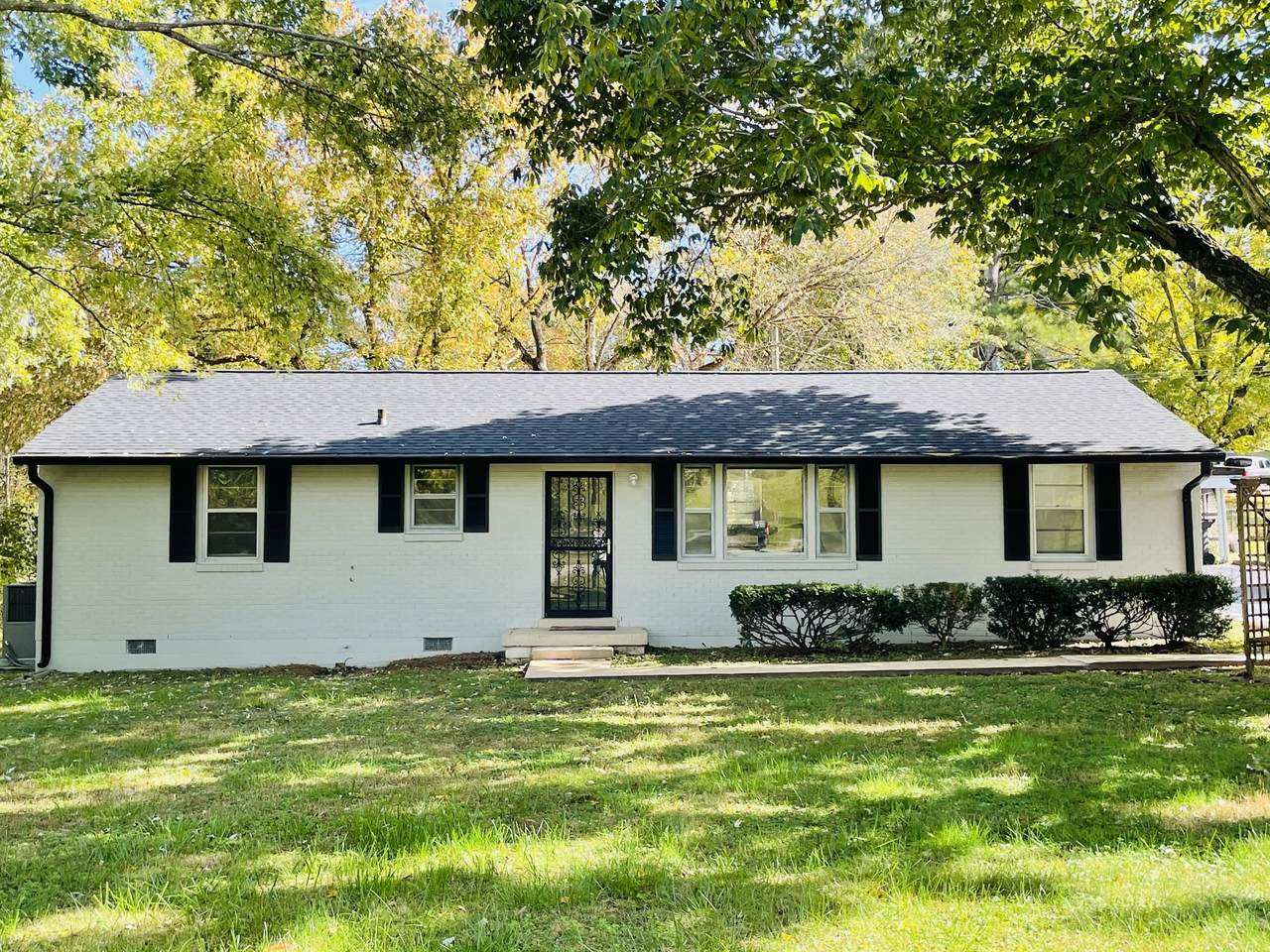 2017 Wedgewood Dr - Photo 1