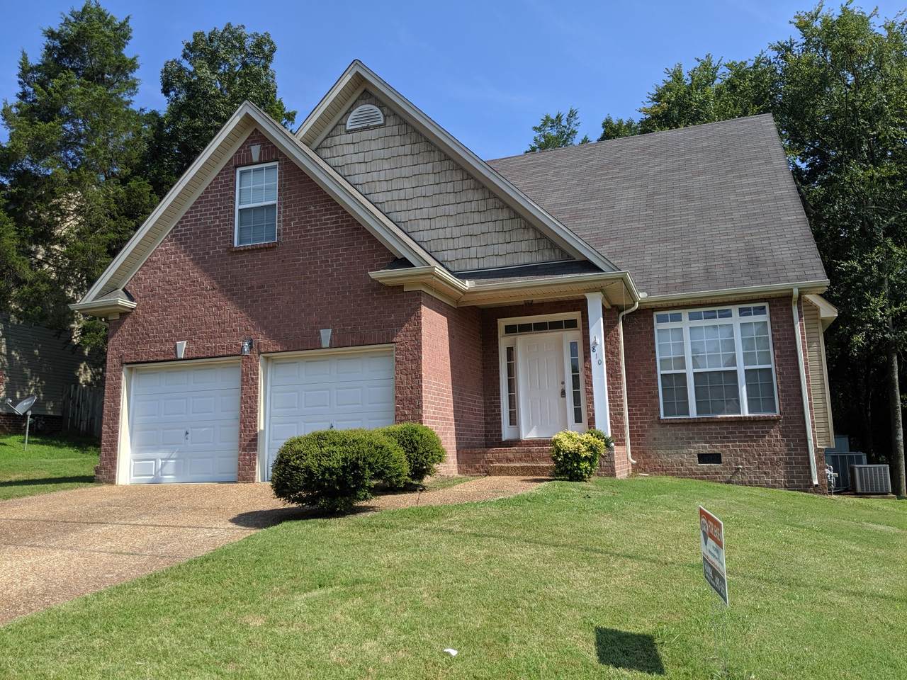 810 Royal Oaks Dr - Photo 1