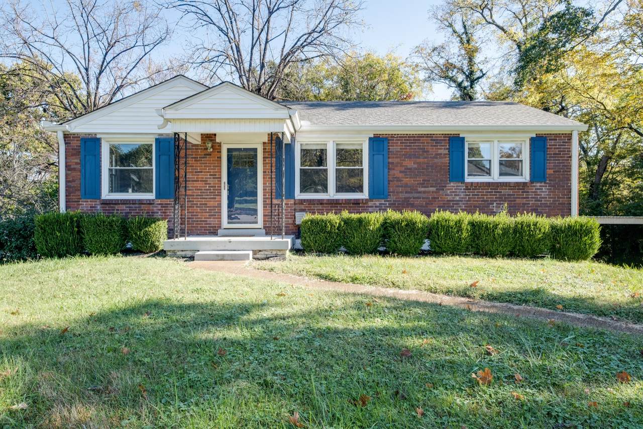 520 Whispering Hills Dr - Photo 1